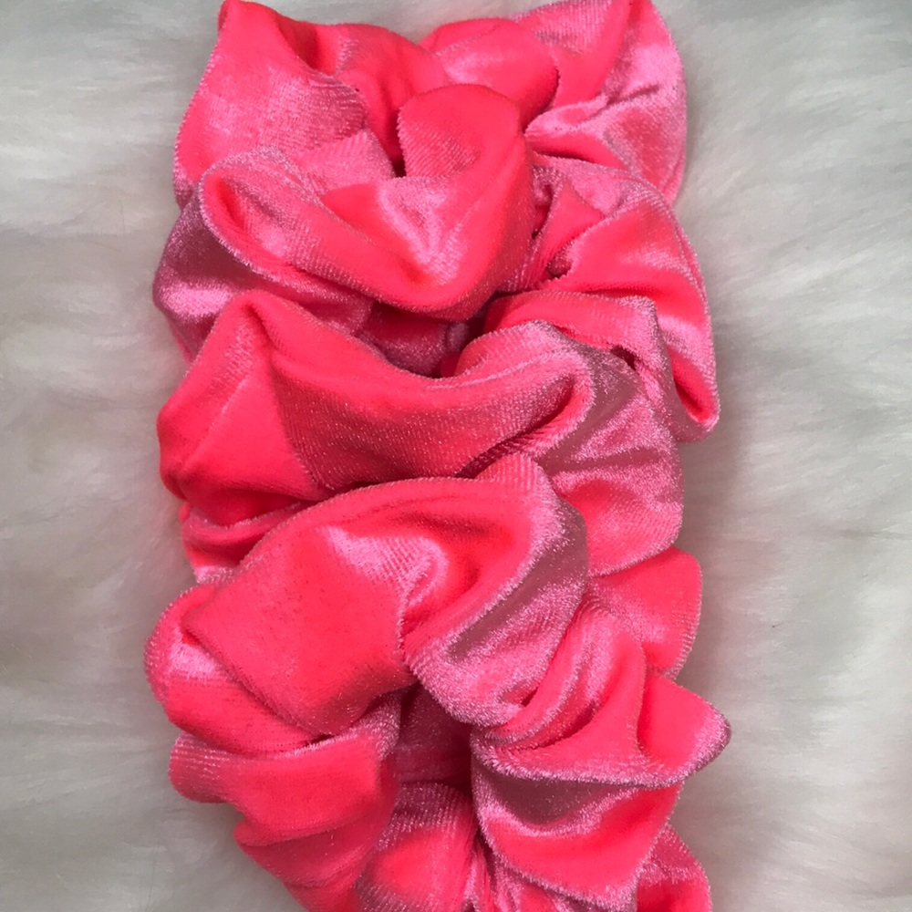 Set of (5)five hair scrunches